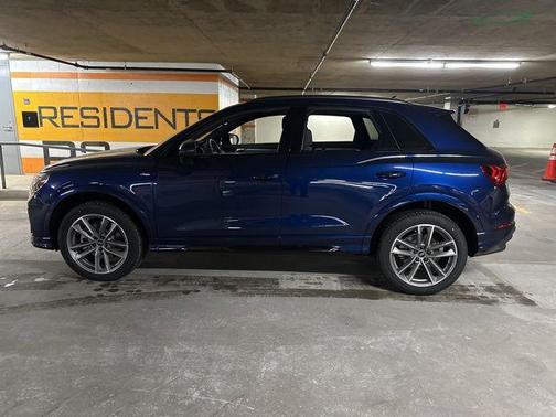 2025 Audi Q3 Premium 45 TFSI S line quattro Tiptronic
