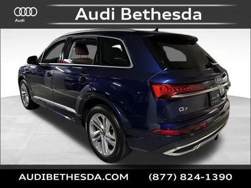 2024 Audi Q7 45 Premium Plus