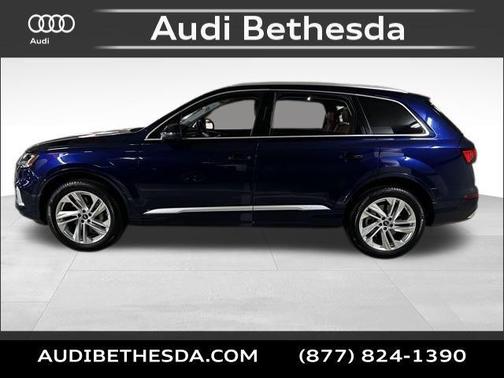 2024 Audi Q7 45 Premium Plus