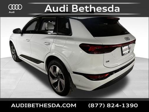 2025 Audi Q6 e-tron Premium Plus quattro