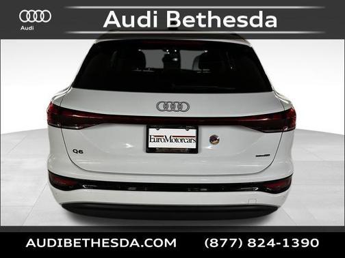 2025 Audi Q6 e-tron Premium Plus quattro