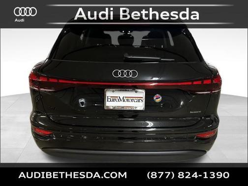 2025 Audi Q6 e-tron Premium Plus quattro