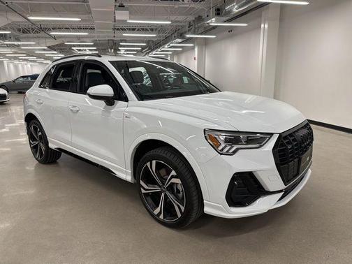 2024 Audi Q3 45 S line Premium Plus
