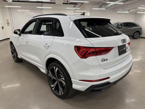 2024 Audi Q3 45 S line Premium Plus
