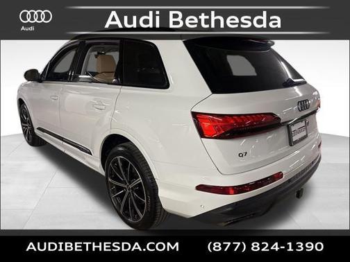 2026 Audi Q7 45 Premium Plus