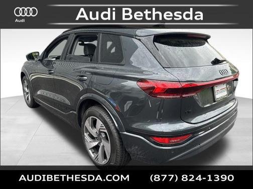 2025 Audi Q6 e-tron Premium Plus quattro