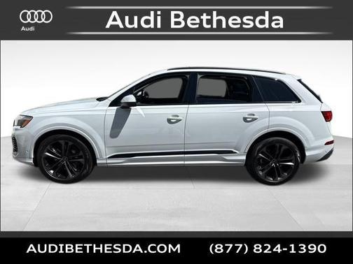 Glacier White Metallic 2026 Audi Q7 55 Premium Plus