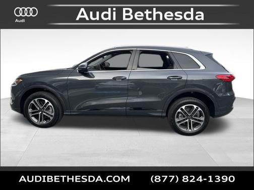 2025 Audi Q5 Premium TFSI quattro S tronic