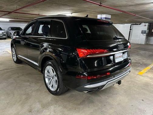 2025 Audi Q7 55 Premium Plus