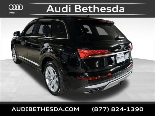 2025 Audi Q7 55 Premium Plus