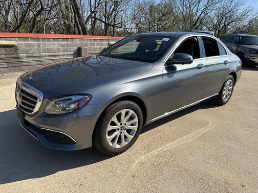 2017 Mercedes-Benz E-Class 4MATIC