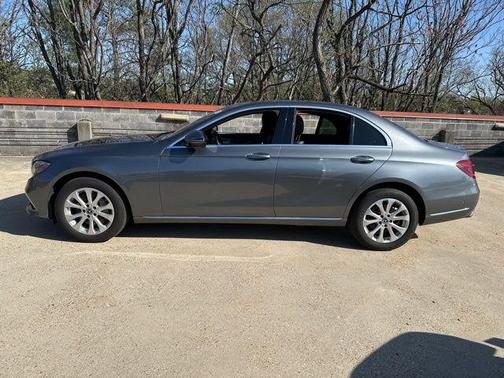 2017 Mercedes-Benz E-Class 4MATIC