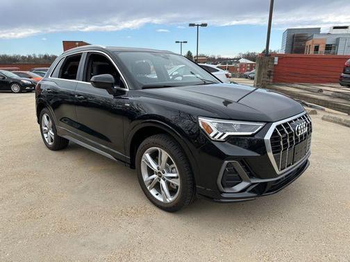 2024 Audi Q3 Premium 45 TFSI S line quattro Tiptronic