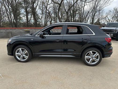 2024 Audi Q3 Premium 45 TFSI S line quattro Tiptronic