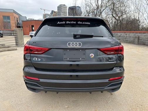 2024 Audi Q3 Premium 45 TFSI S line quattro Tiptronic