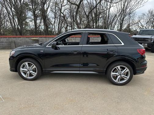 2024 Audi Q3 Premium 45 TFSI S line quattro Tiptronic