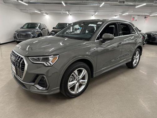 2024 Audi Q3 Premium 45 TFSI S line quattro Tiptronic