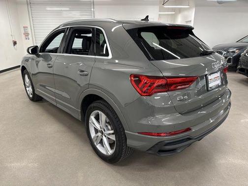 2024 Audi Q3 Premium 45 TFSI S line quattro Tiptronic