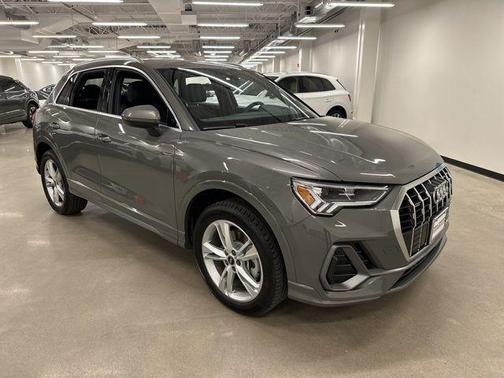 2024 Audi Q3 Premium 45 TFSI S line quattro Tiptronic