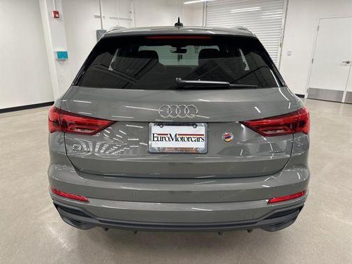 2024 Audi Q3 Premium 45 TFSI S line quattro Tiptronic