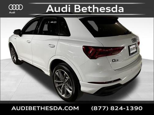 2025 Audi Q3 Premium 45 TFSI S line quattro Tiptronic