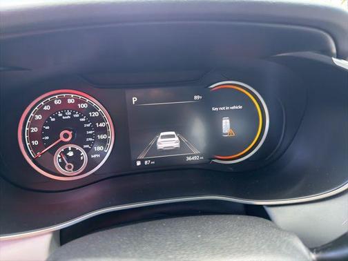 2023 Genesis G70 2.0T RWD