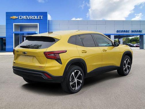 Nitro Yellow Metallic 2024 Chevrolet Trax FWD 1RS