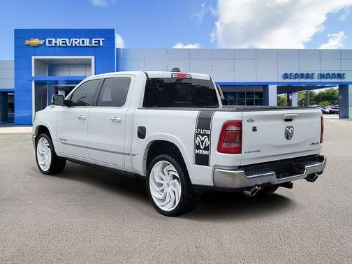 Bright White Clearcoat 2022 RAM 1500 Limited