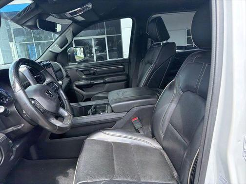 Bright White Clearcoat 2022 RAM 1500 Limited