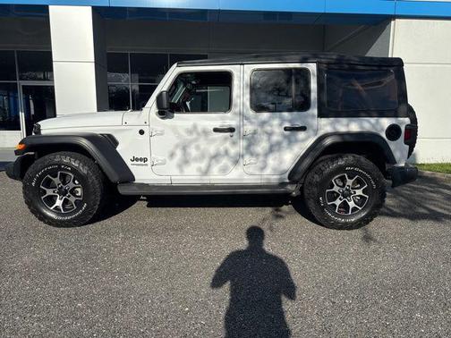 2022 Jeep Wrangler Unlimited Sport