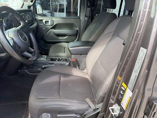 2022 Jeep Gladiator Altitude 4x4