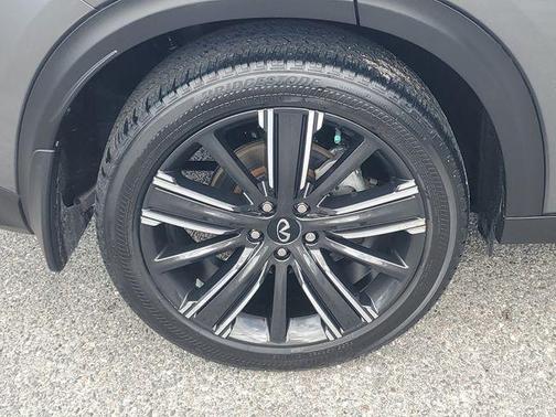 2022 INFINITI QX50 LUXE