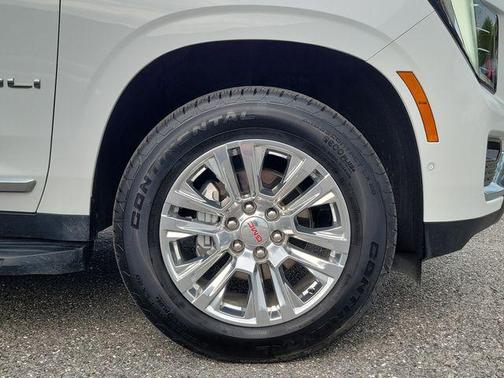 Summit White 2025 GMC Yukon Denali