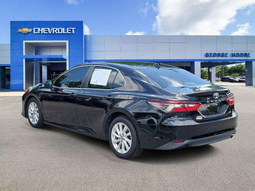 Midnight Black Metallic 2022 Toyota Camry LE