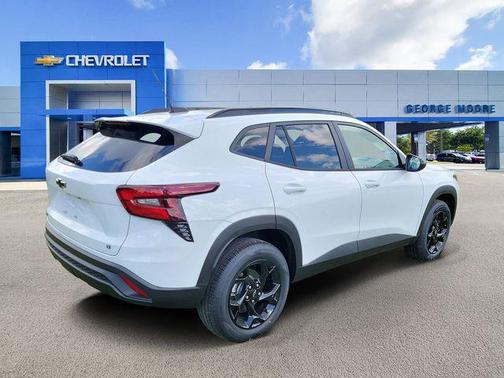 Summit White 2026 Chevrolet Trax LT