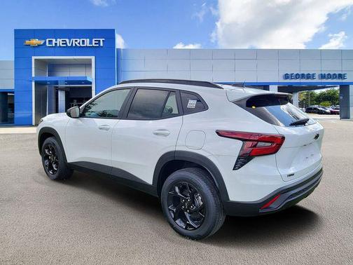 Summit White 2026 Chevrolet Trax LT