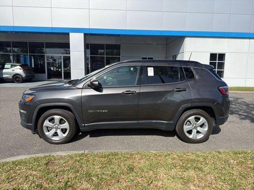 Granite Crystal Metallic Clearcoat 2020 Jeep Compass Latitude