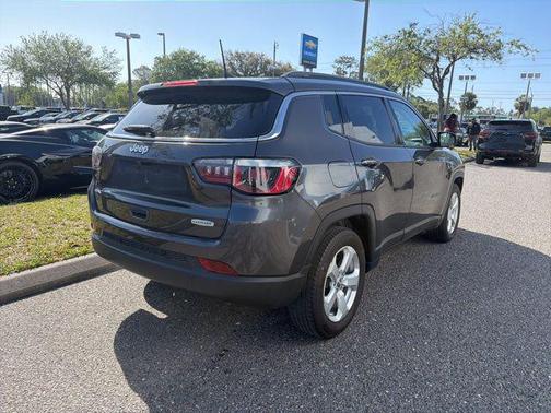 Granite Crystal Metallic Clearcoat 2020 Jeep Compass Latitude