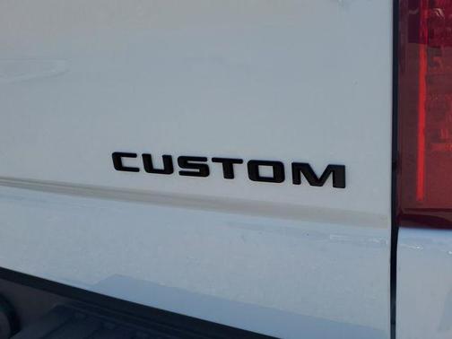 2025 Chevrolet Silverado 1500 Custom