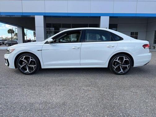 2021 Volkswagen Passat 2.0T R-Line