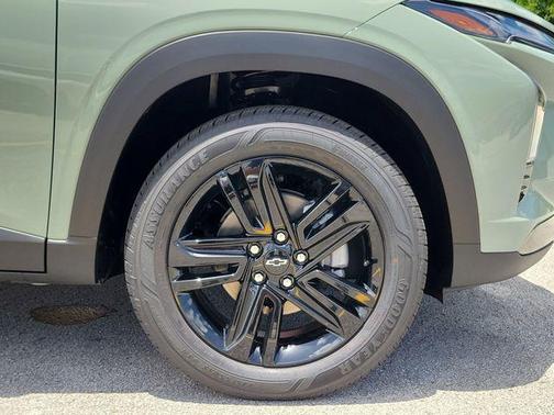 Cacti Green 2026 Chevrolet Trax FWD ACTIV