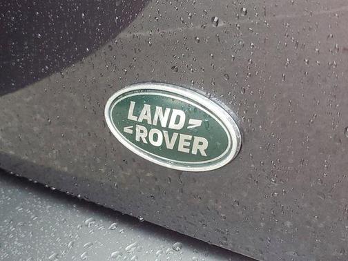 2022 Land Rover Defender 110 X-Dynamic SE