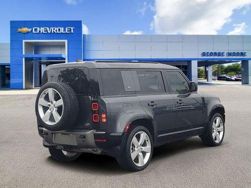 2022 Land Rover Defender 110 X-Dynamic SE