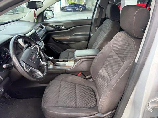 2017 GMC Acadia SLE-1