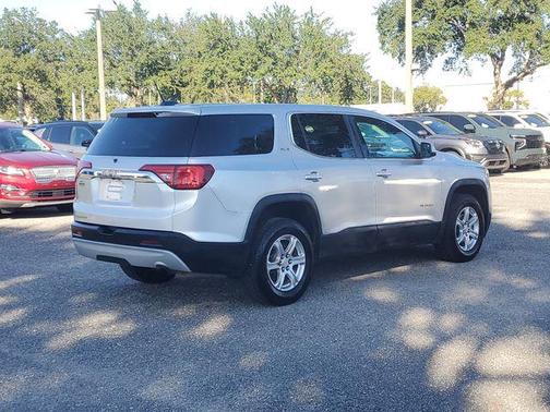 2017 GMC Acadia SLE-1