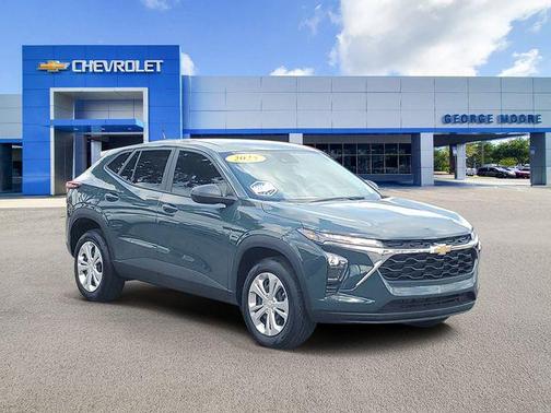 2025 Chevrolet Trax LS