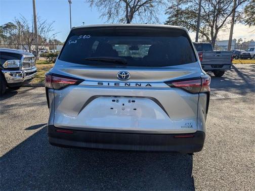 2021 Toyota Sienna XLE 7 Passenger