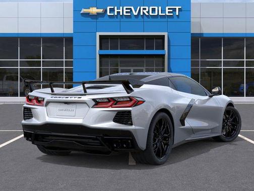 Blade Silver Metallic 2026 Chevrolet Corvette Stingray w/2LT