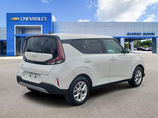 2024 Kia Soul LX