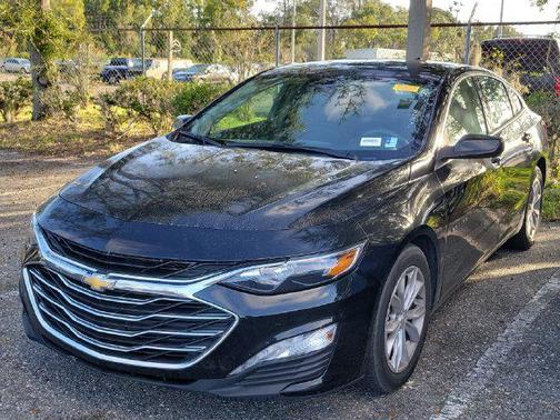 Mosaic Black Metallic 2025 Chevrolet Malibu FWD 1LT
